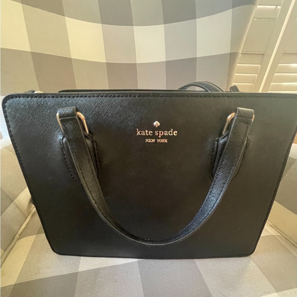 Gently used (1yr brand new) Kate Spade Purse ♠️❤️